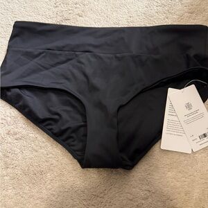Athleta malibu black swim bottoms- large